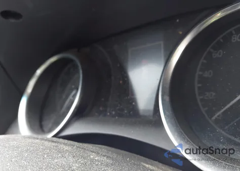 2018 Toyota Camry Le z USA, uszkodzony, nr VIN 4T1B11HK9JU614682